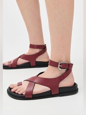 Free People Anya Criss Cross Sandals-Burgundy Leather-Boho Toe Loop-Women Size 8